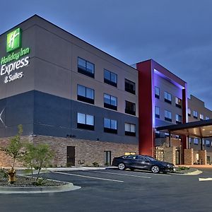 Holiday Inn Express & Suites Broomfield By Ihg